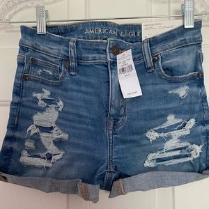 AMERICAN EAGLE HI-RISE SHORTIE NWT